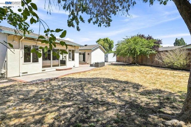 6360 Shorewood Ct, Pleasanton, CA 94588
