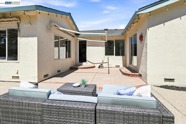 6360 Shorewood Ct, Pleasanton, CA 94588