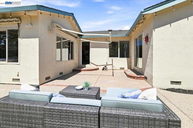 6360 Shorewood Ct, Pleasanton, CA 94588