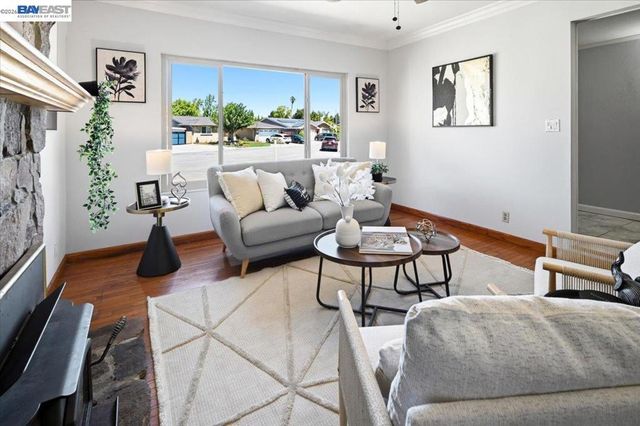 6360 Shorewood Ct, Pleasanton, CA 94588