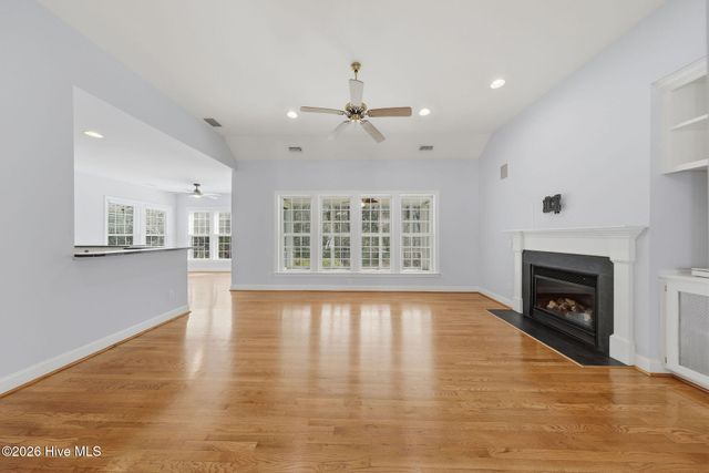 487 Broomsedge Court SE, Bolivia, NC 28422