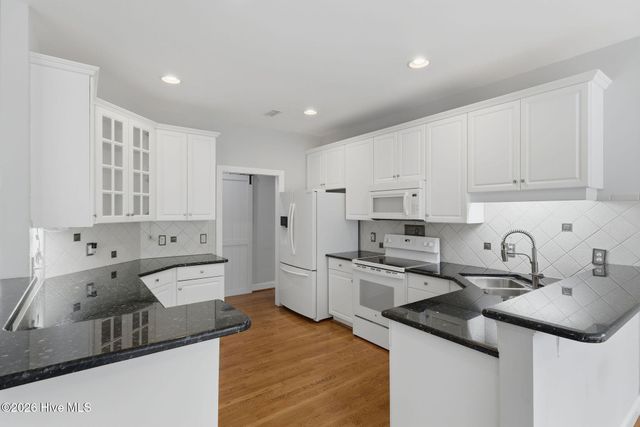 487 Broomsedge Court SE, Bolivia, NC 28422