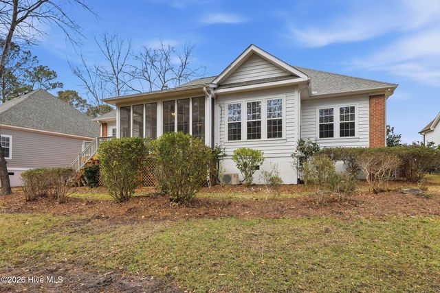 487 Broomsedge Court SE, Bolivia, NC 28422