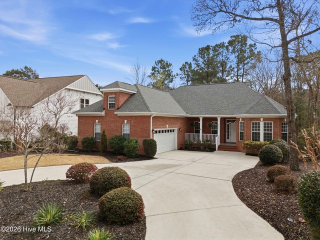 487 Broomsedge Court SE, Bolivia, NC 28422