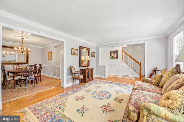 736 SUMMIT AVE, Philadelphia, PA 19128