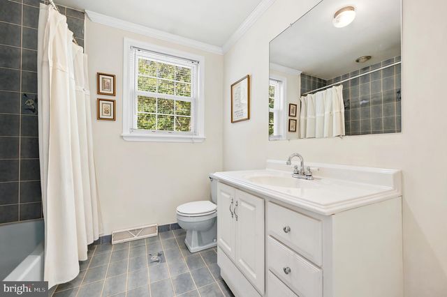 736 SUMMIT AVE, Philadelphia, PA 19128