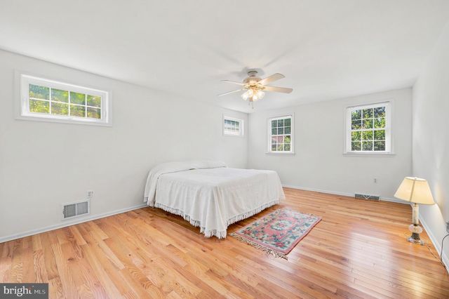 736 SUMMIT AVE, Philadelphia, PA 19128
