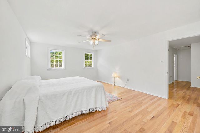 736 SUMMIT AVE, Philadelphia, PA 19128