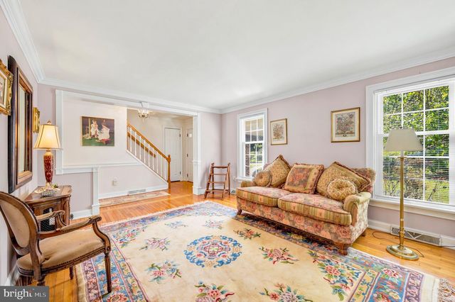736 SUMMIT AVE, Philadelphia, PA 19128
