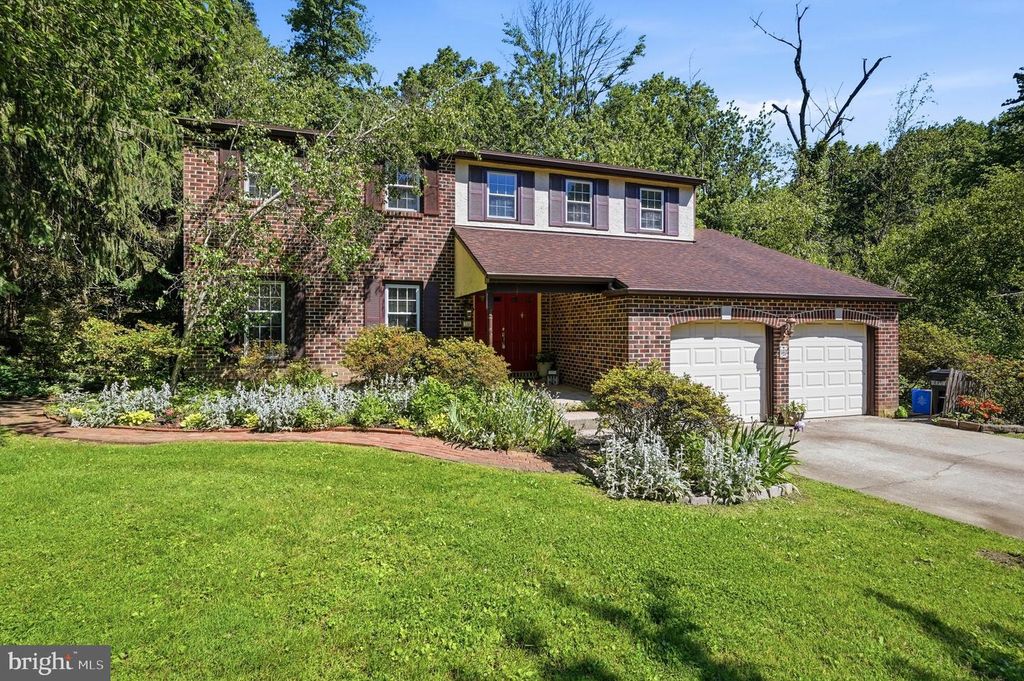 736 SUMMIT AVE, Philadelphia, PA 19128