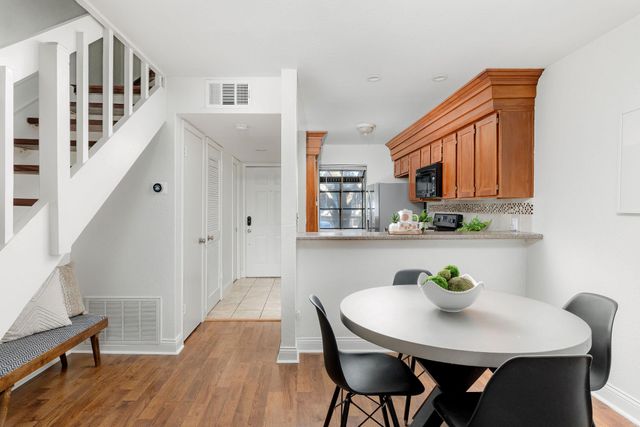 2215 Post RD 1034, Austin, TX 78704