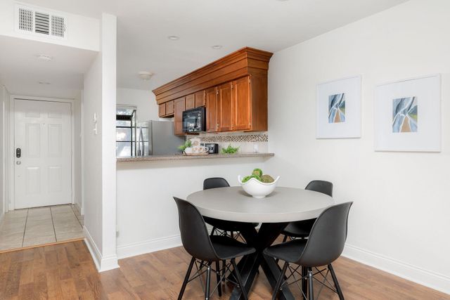 2215 Post RD 1034, Austin, TX 78704