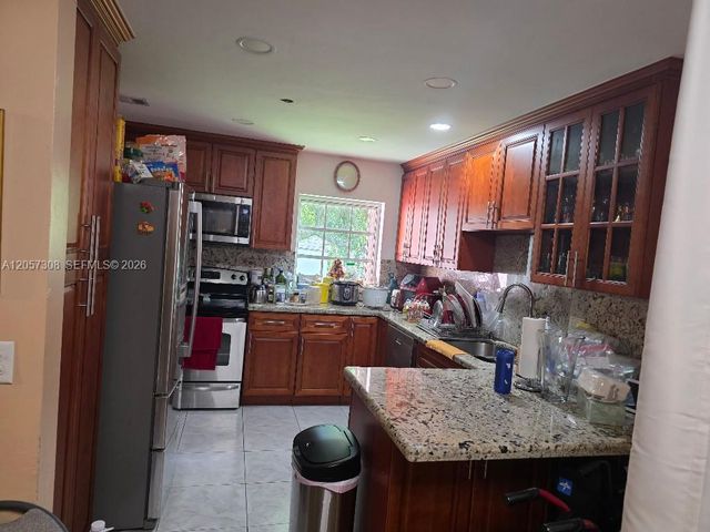 881 Albatross St, Miami Springs, FL 33166