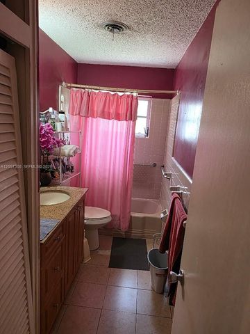 881 Albatross St, Miami Springs, FL 33166