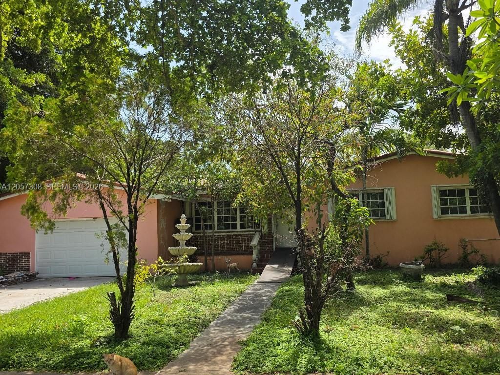 881 Albatross St, Miami Springs, FL 33166