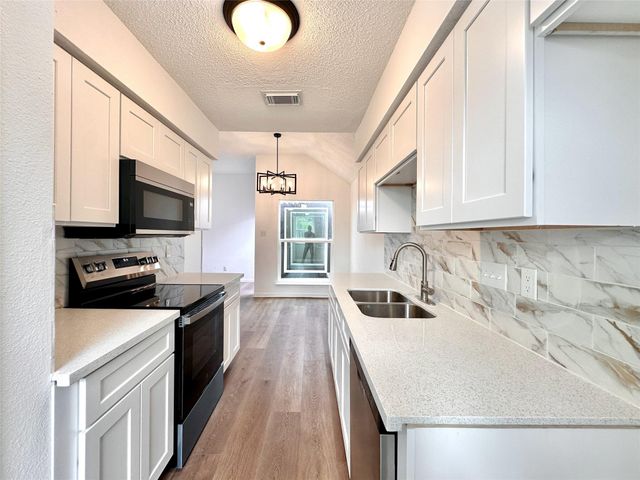 16411 Gold Ridge Lane, Houston, TX 77053