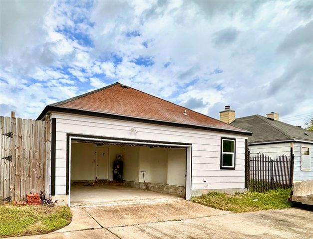 16411 Gold Ridge Lane, Houston, TX 77053