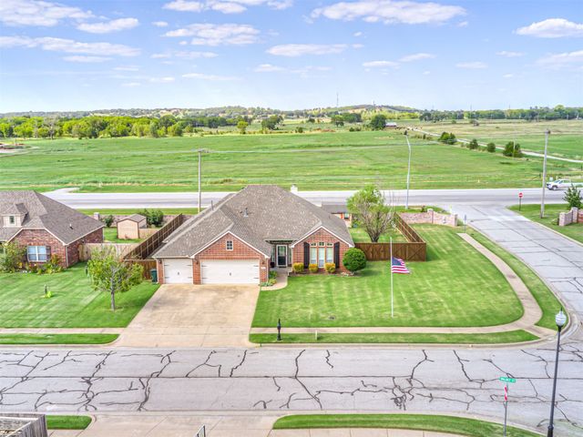 4443 Walnut Street, Kiefer, OK 74041