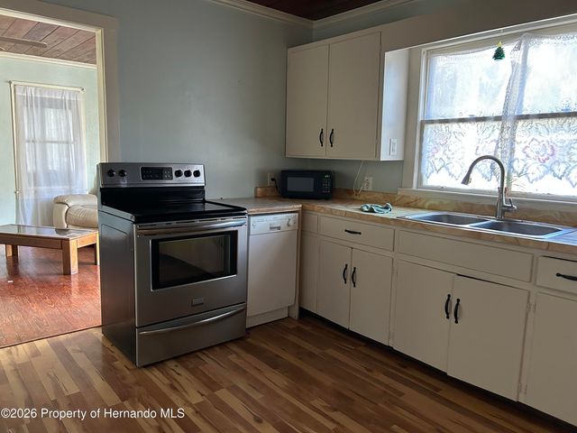 221 N Line Avenue, Inverness, FL 34450