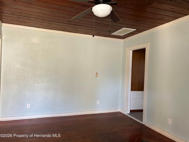 221 N Line Avenue, Inverness, FL 34450