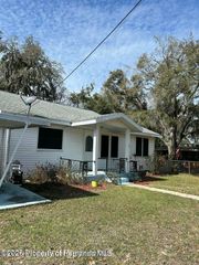 221 N Line Avenue, Inverness, FL 34450