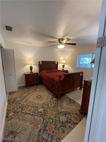 1095 Pine Isle LN 1095, Naples, FL 34112