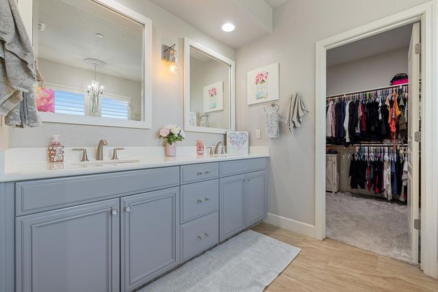 2908 Westport Cir, Oakdale, CA 95361