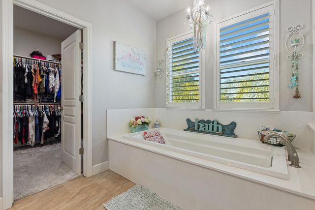 2908 Westport Cir, Oakdale, CA 95361