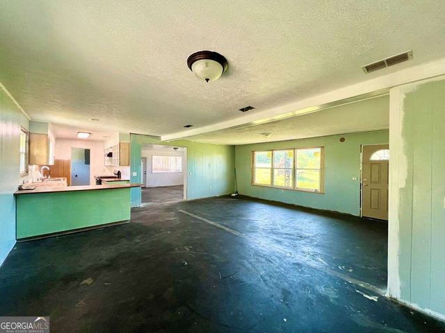 82 Cook Road, Hazlehurst, GA 31539