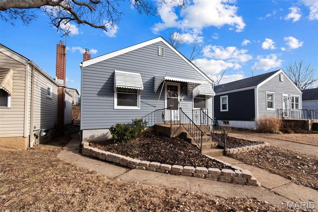 3254 Jasper Park, St Louis, MO 63139