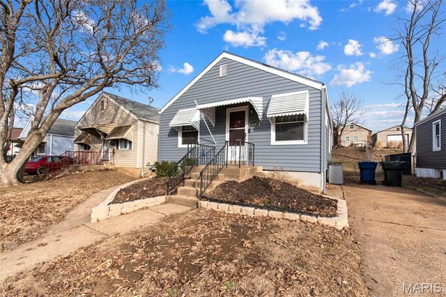 3254 Jasper Park, St Louis, MO 63139