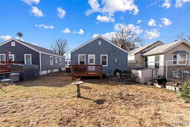 3254 Jasper Park, St Louis, MO 63139