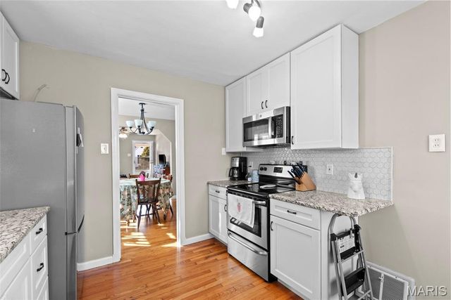 3254 Jasper Park, St Louis, MO 63139