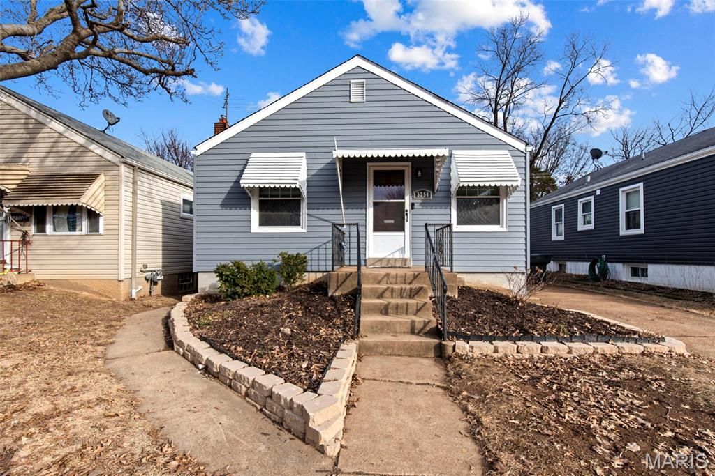 3254 Jasper Park, St Louis, MO 63139