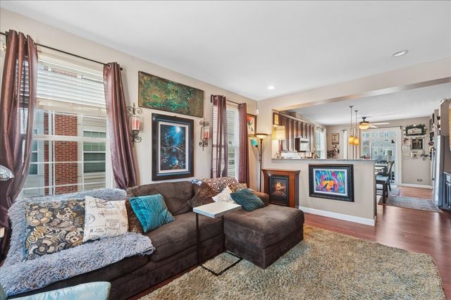 6540 Lilac Boulevard, Hanover Park, IL 60133