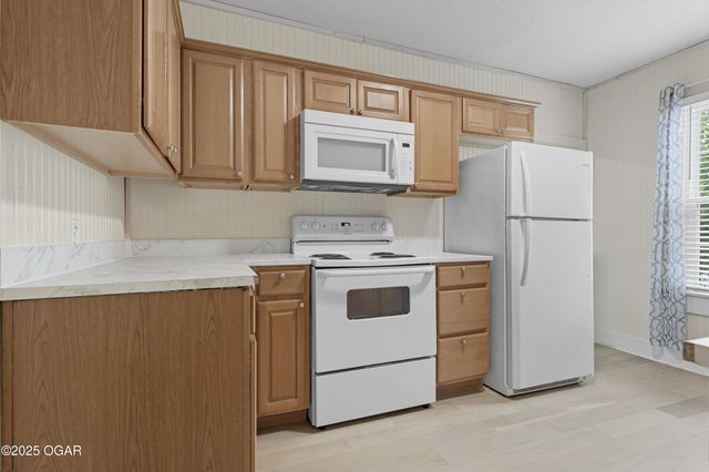 507 W Hill Street, Neosho, MO 64850