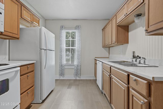 507 W Hill Street, Neosho, MO 64850