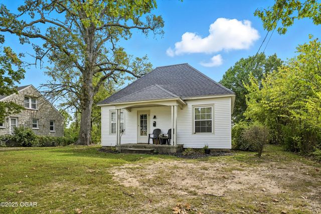 507 W Hill Street, Neosho, MO 64850