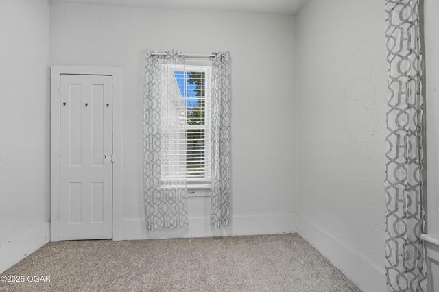 507 W Hill Street, Neosho, MO 64850