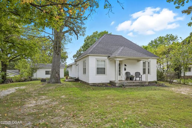 507 W Hill Street, Neosho, MO 64850