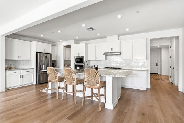4616 S Hills Dr, Folsom, CA 95630