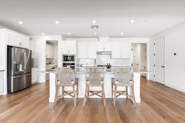4616 S Hills Dr, Folsom, CA 95630