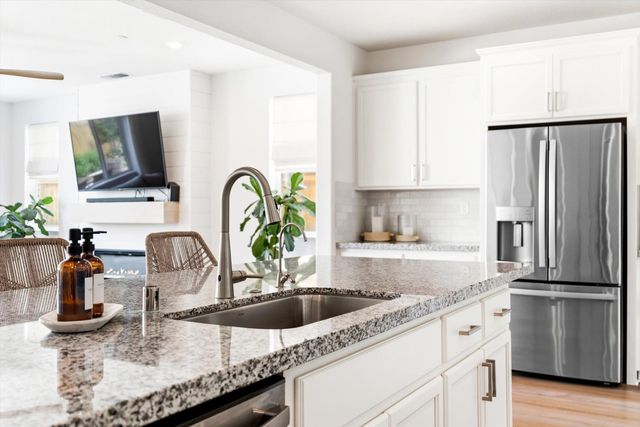 4616 S Hills Dr, Folsom, CA 95630