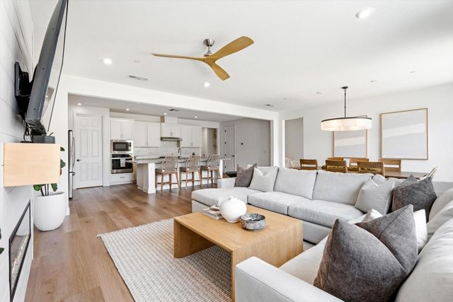 4616 S Hills Dr, Folsom, CA 95630