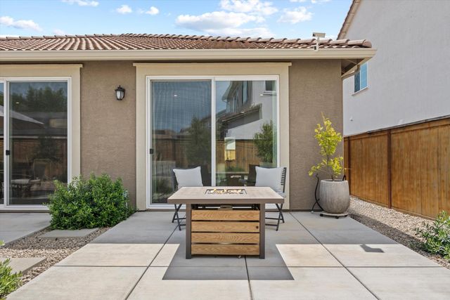 4616 S Hills Dr, Folsom, CA 95630