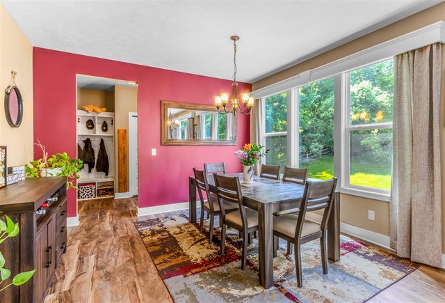 2852 N Saddle Ridge Court, Rockford, MI 49341