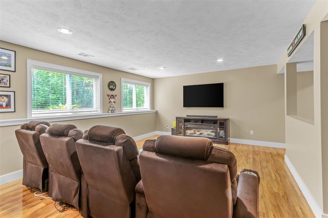 2852 N Saddle Ridge Court, Rockford, MI 49341