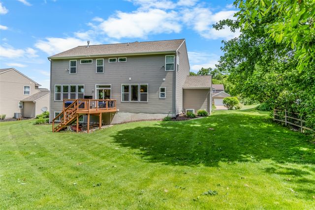 2852 N Saddle Ridge Court, Rockford, MI 49341