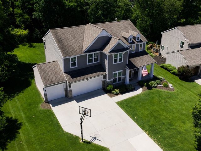 2852 N Saddle Ridge Court, Rockford, MI 49341