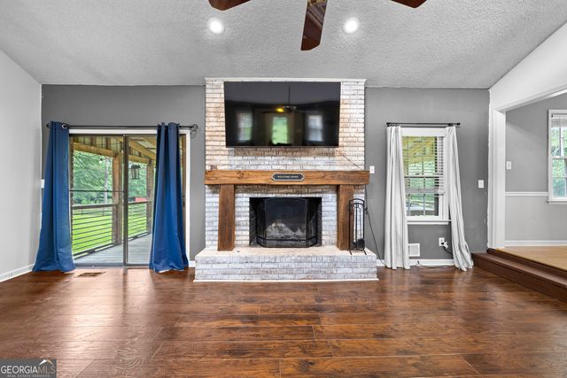 217 Lynn Drive, Fayetteville, GA 30215